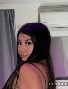 Hola ALESSIA guapos, una preciosa Mujer cariñosa, muy