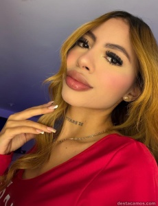 Evelyn chica latina reciÉn llegada de colombia