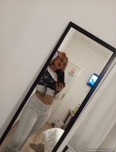 Sara joven guapísima y simpática