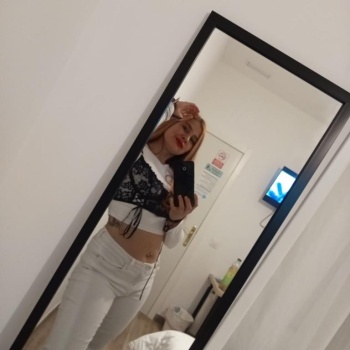 Sara joven guapísima y simpática, Albatera