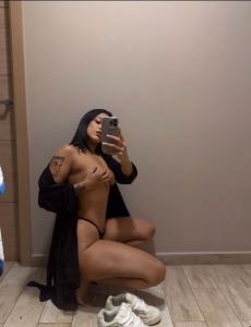 Cercana, femenina y muy provocadora