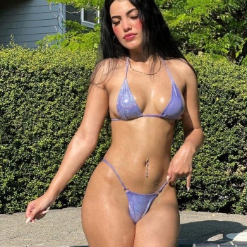 Violeta diosa colombiana sensual y atrevimiento, Benidorm