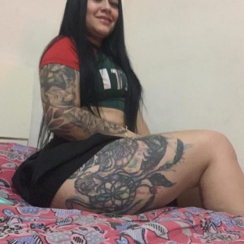 Abril chica latina, Alcoy