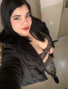 Sensual atrevida unica en la cama sexo rico