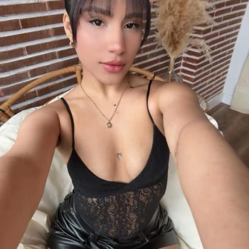 Jovencita rostro angelical fiestera, cuerpazo, Jávea