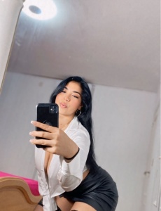 Amber una mujer llena de energía y diversión 