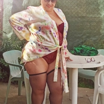 Soy cristal señora madurita educada estoy en torrevieja piso privado soy encanta, Torrevieja